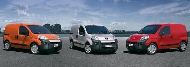 Fiat Fiorino, Peugeot Bipper und Citroën Nemo (von links). Foto: Auto-Reporter/Peugeot